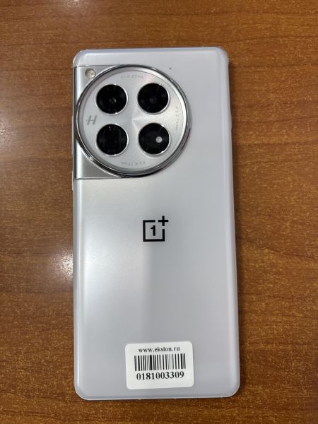 Купить OnePlus 12 16/512GB (CPH2581) Duos в Ангарск за 72150 руб.