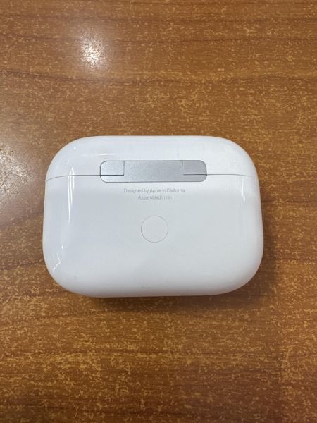 Купить Реплика Apple AirPods Pro 2  (A2931, A2698, A2699, A3047, A3048, A3049) в Ангарск за 800 руб.