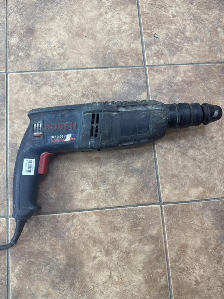 Купить Bosch GBH 2-26 DFR в Ангарск за 2500 руб.