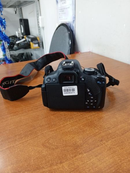 Купить Canon EOS 650D kit (DS126371) с СЗУ в Ангарск за 19100 руб.