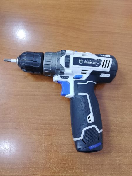 Купить DEKO GCD12DU3 с СЗУ в Ангарск за 900 руб.