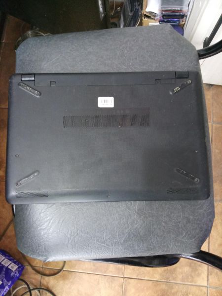 ноутбук HP 15-bs537ur 2KE85EA (RAM 2GB, R5 M330) в Ангарск