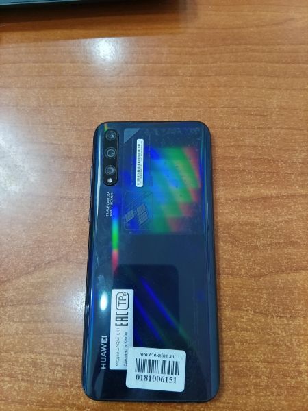 сотовый телефон Huawei Y8p 4/128GB (AQM-LX1) Duos в Ангарск