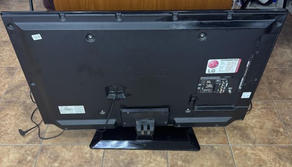 телевизор LG 42LM580T в Ангарск