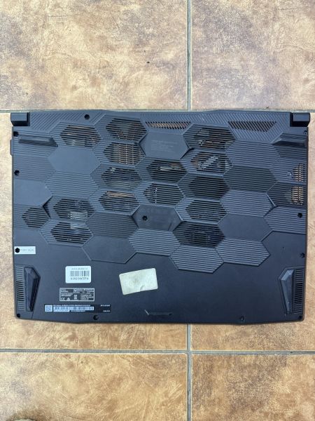 ноутбук MSI Alpha 15 B5EEK-237XRU в Ангарск