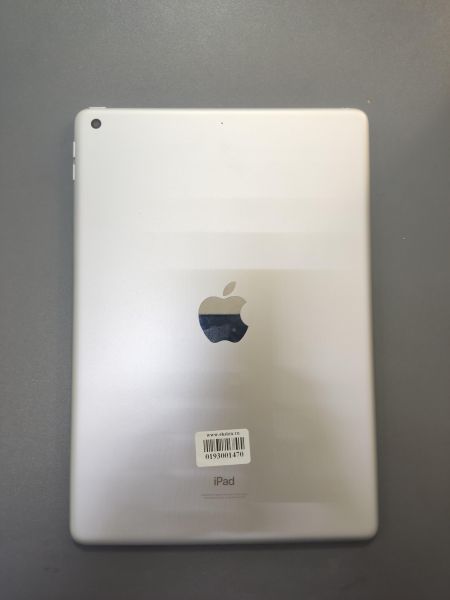 Купить Apple iPad 9 2021 64GB (A2602 MK2K3/MK2L3/MK2L3LL) (без SIM) в Ангарск за 19000 руб.