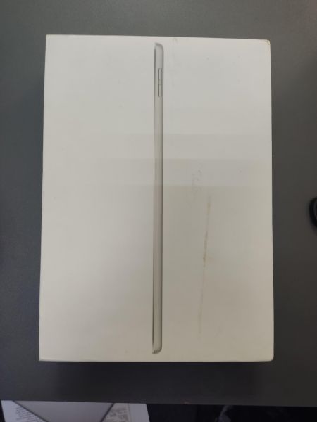 Купить Apple iPad 9 2021 64GB (A2602 MK2K3/MK2L3/MK2L3LL) (без SIM) в Ангарск за 19000 руб.