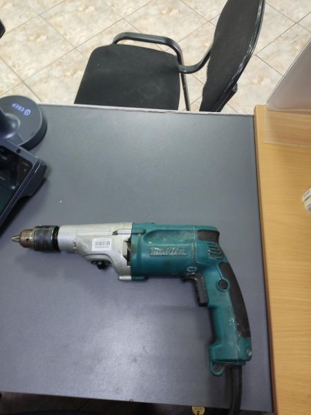 Купить Makita HP2050 в Ангарск за 2000 руб.