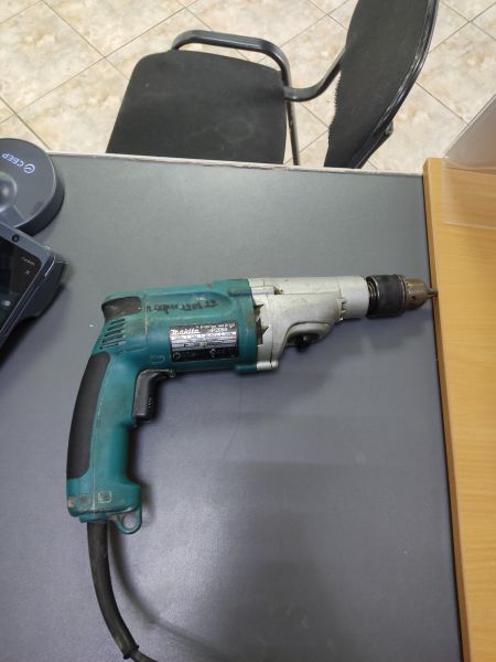 Купить Makita HP2050 в Ангарск за 2000 руб.