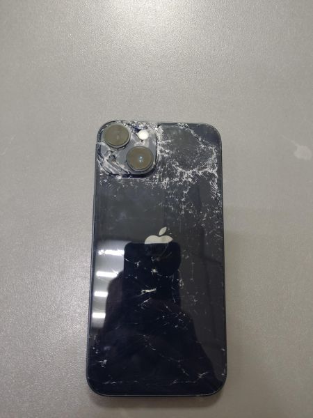 Купить Apple iPhone 14 256GB в Ангарск за 30300 руб.