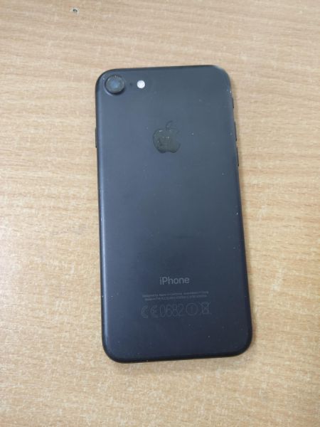 Купить Apple iPhone 7 32GB в Ангарск за 2600 руб.