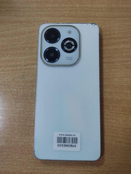 Купить Infinix Smart 8 Plus 4/64GB (X6526) Duos в Ангарск за 4800 руб.