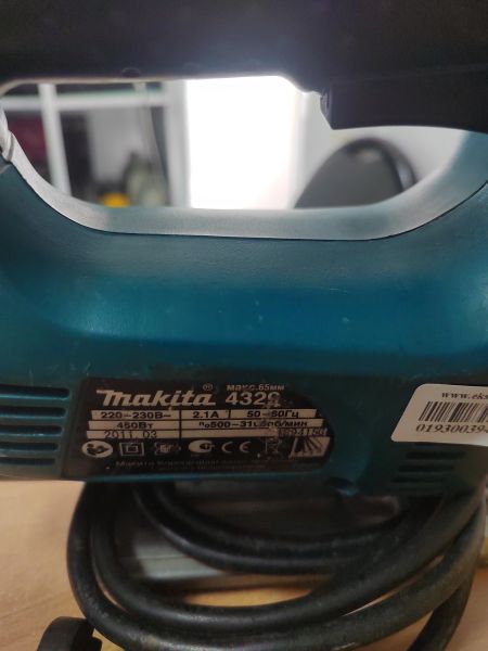 электролобзик Makita 4329 в Ангарск
