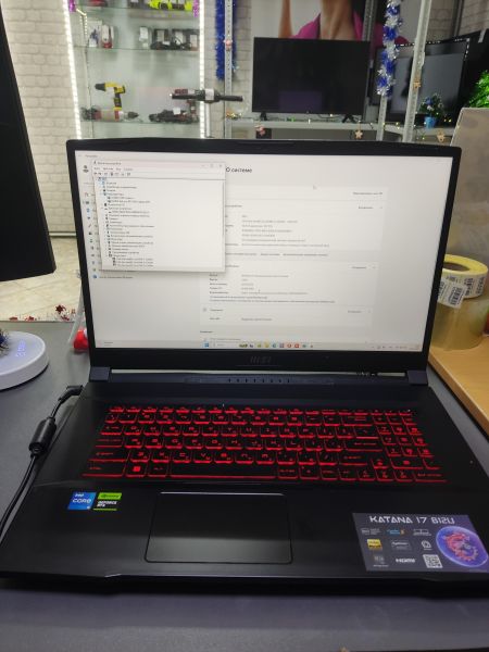 Купить MSI Katana 17 B12UCR-822RU в Ангарск за 51700 руб.