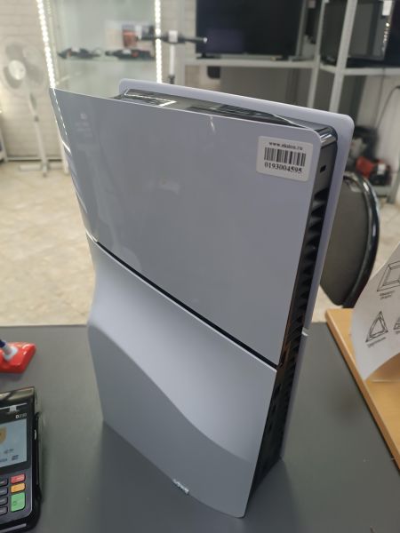 Купить Sony PlayStation 5 Slim Digital Edition 1TB (CFI-2018) в Ангарск за 30500 руб.