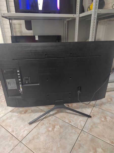 телевизор Samsung UE43N5570AU в Ангарск