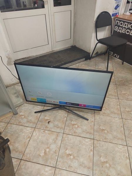 телевизор Samsung UE43N5570AU в Ангарск
