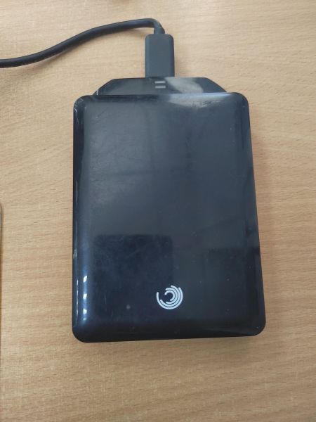 внешний жёсткий диск и ssd Seagate FreeAgent GoFlex 1TB в Ангарск
