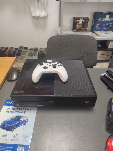 игровая приставка Microsoft Xbox One 500GB (1540) в Ангарск