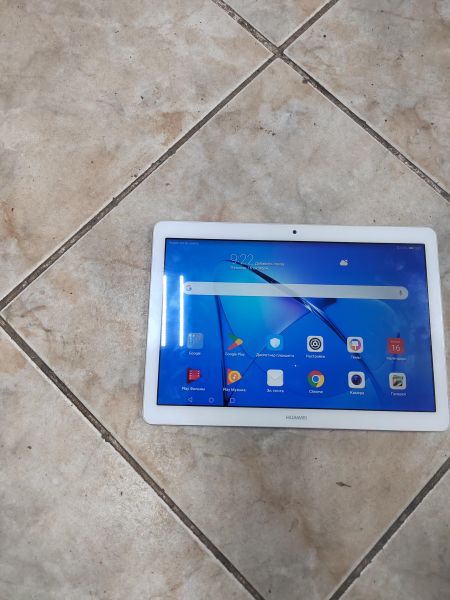 планшет Huawei MediaPad T3 10 LTE 16GB (AGS-L09)  (с SIM) в Ангарск