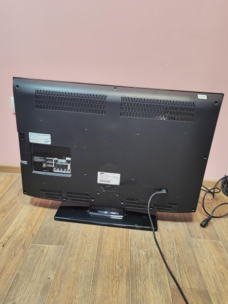 Купить Samsung LE32B350F1W в Иркутск за 5000 руб.