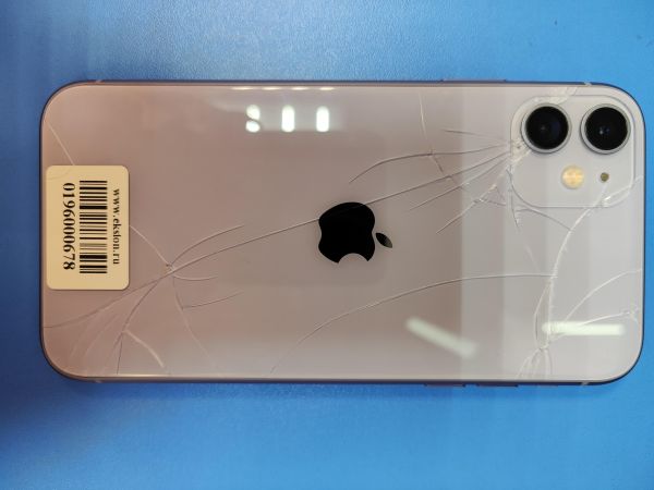 Купить Apple iPhone 11 128GB в Иркутск за 12400 руб.