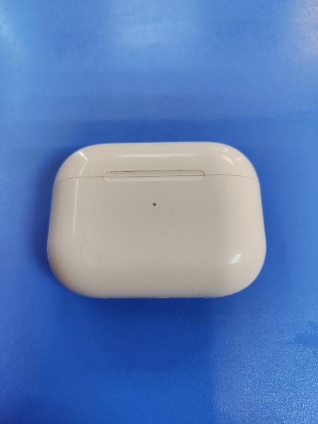 Купить Реплика Apple AirPods Pro 2  (A2931, A2698, A2699, A3047, A3048, A3049) в Иркутск за 550 руб.