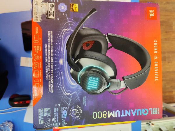 Купить JBL Quantum 800 в Иркутск за 3500 руб.