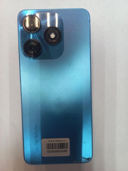 Купить TECNO Spark 10 4/128GB (KI5q) Duos в Иркутск за 4900 руб.