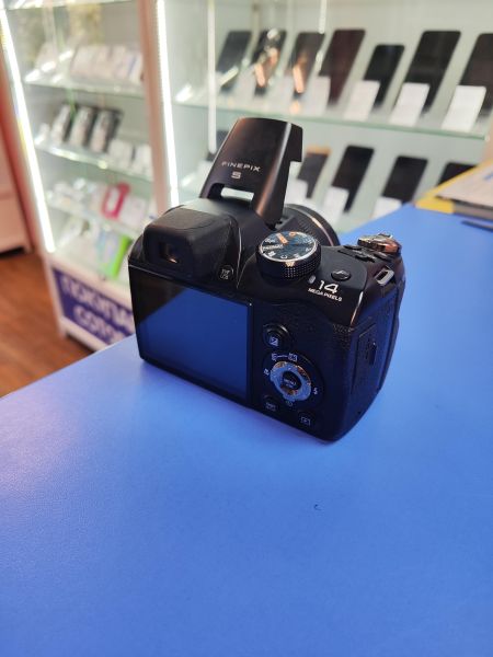 Купить Fujifilm FinePix S4500 (СЗУ не требуется) в Иркутск за 3400 руб.