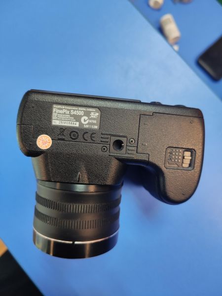 Купить Fujifilm FinePix S4500 (СЗУ не требуется) в Иркутск за 3400 руб.
