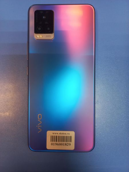 Купить Vivo V20 8/128GB (V2025) Duos в Иркутск за 6700 руб.