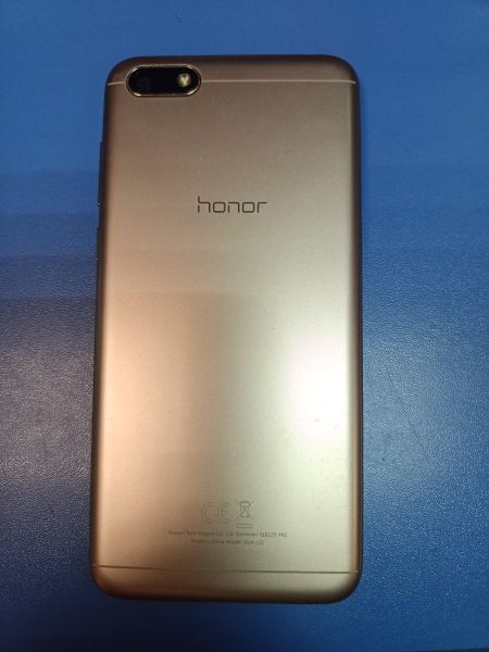 Купить Honor 7A 2/16GB (DUA-L22) Duos в Иркутск за 1000 руб.