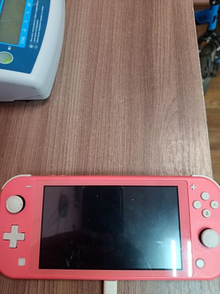 игровая приставка Nintendo Switch Lite (HDH-001) в Иркутск
