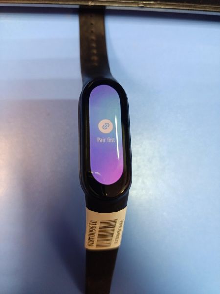 умные часы и браслеты Xiaomi Mi Smart Band 6 (XMSH15HM) с СЗУ в Иркутск