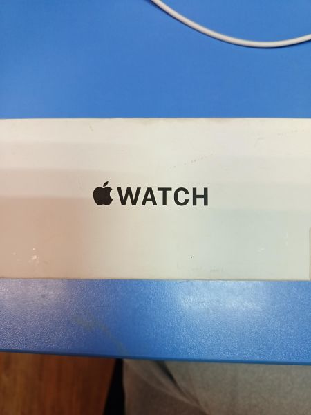 умные часы и браслеты Apple Watch SE 2 40mm (A2722) с СЗУ в Усолье-Сибирское