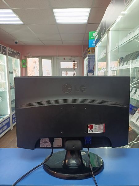 монитор LG Flatron W2243S в Иркутск