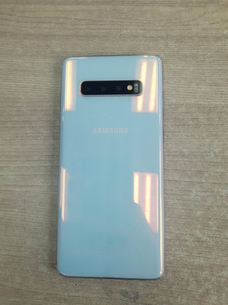 Купить Samsung Galaxy S10+ 8/128GB (G975F) Duos в Иркутск за 13900 руб.