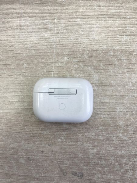 Купить Apple AirPods Pro (A2083, A2084) в Иркутск за 4650 руб.