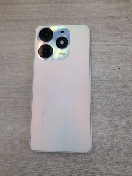 Купить TECNO Spark 10 Pro 4/128GB (KI7) Duos в Иркутск за 5350 руб.