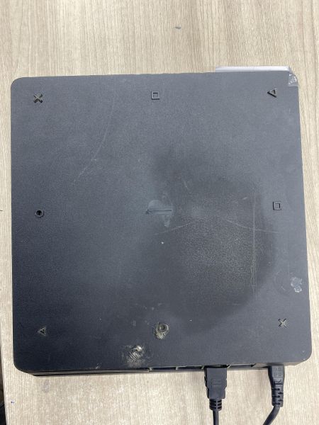 Купить Sony PlayStation 4 Slim 1TB (CUH-2108A) в Иркутск за 14650 руб.