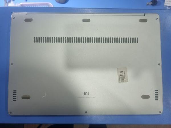 Купить Xiaomi Mi Notebook Air 13 (TM1703) в Иркутск за 8100 руб.