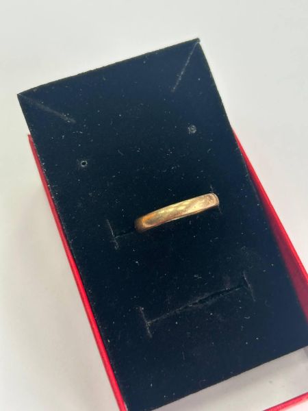 Купить Кольцо золото 585 1,52g, вес изделия 1.52g, размер 16 в Иркутск за 8700 руб.