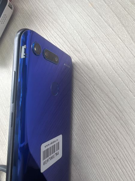 Купить Honor View 20 6/128GB (PCT-L29) Duos в Иркутск за 4400 руб.