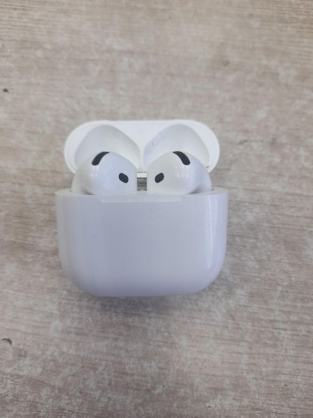 Купить Apple AirPods 4 (A3050, A3053, A3054) в Иркутск за 3800 руб.