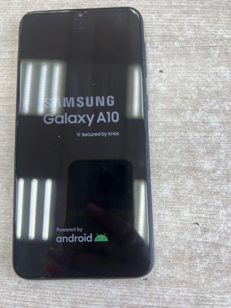 Купить Samsung Galaxy A10 2019 2/32GB (A105F) Duos в Иркутск за 2050 руб.