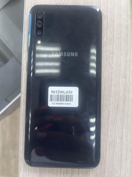 Купить Samsung Galaxy A70 2019 6/128GB (A705F/FN) Duos в Иркутск за 8150 руб.