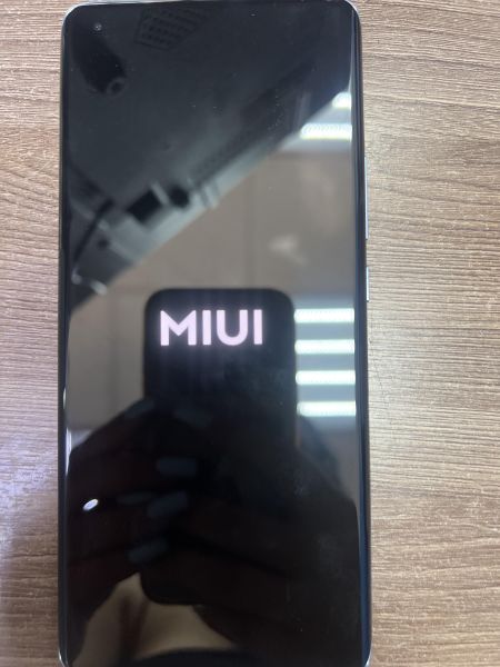 Купить Xiaomi Mi 11 8/256GB (M2011K2G) Duos в Иркутск за 16500 руб.