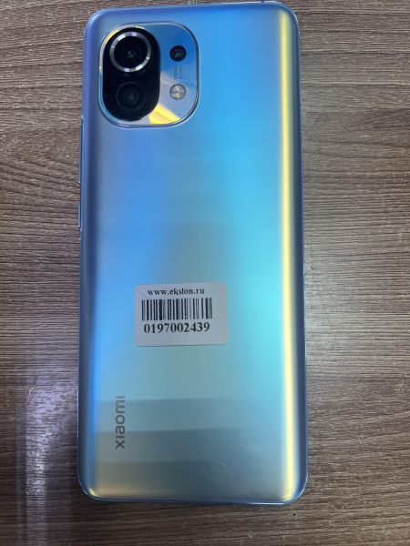 Купить Xiaomi Mi 11 8/256GB (M2011K2G) Duos в Иркутск за 16500 руб.