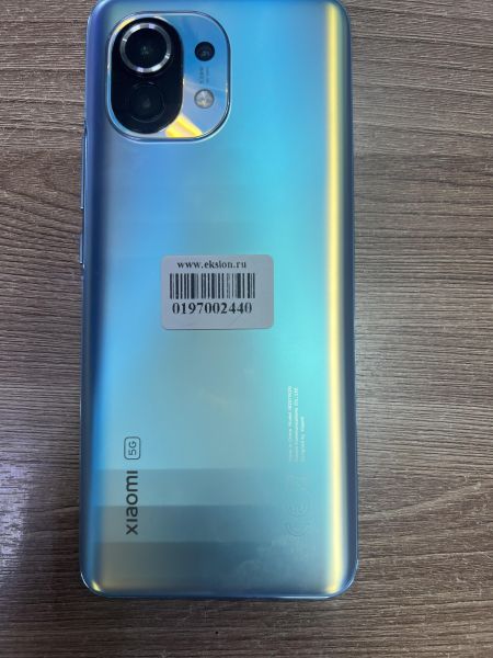 Купить Xiaomi Mi 11 8/256GB (M2011K2G) Duos в Иркутск за 16500 руб.